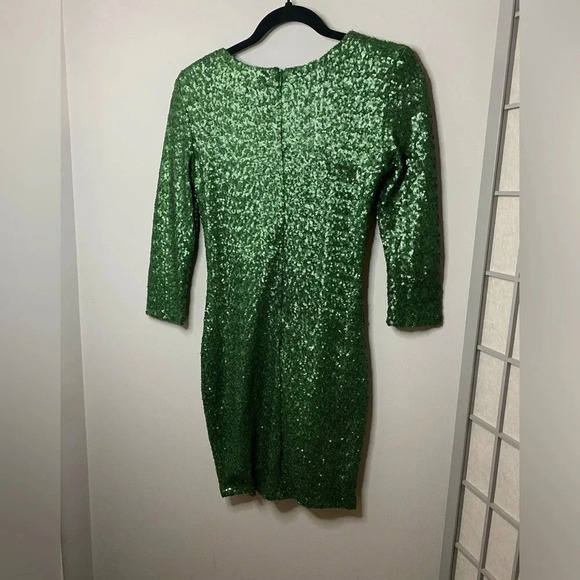 NWOTs TFNC London - Green sequin three quarter sleeve dress- small - Picture 2 of 7